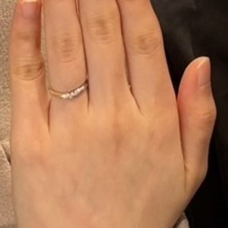 【Beauty and the Beast(ディズニー美女と野獣)】の口コミ ねじれているようなデザインが好きで、タイプど真ん中の指輪です。金色の部...