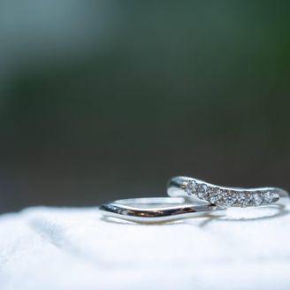 【MIKIMOTO(ミキモト)】の口コミ 指に沿うように、緩やかに曲線を描いており、柔らかな印象を受けます。ダイ...