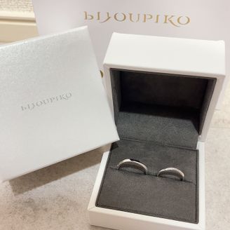 【ECRIN(エクラン)】の口コミ 価格は2人で20万ほど。デザインも私はダイヤモンド入りのウェーブデザイ...