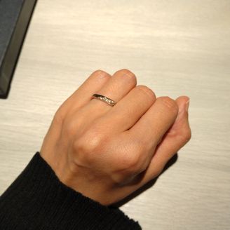 【LOVE NOTES】の口コミ ピンクゴールドの入り方が絶妙で、ふんわり優しい雰囲気でとっても気に入り...