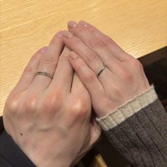 【CHER LUV(シェールラブ)】の口コミ 当初、シンプルなデザインの指輪を探していました。
シェールラブのアジュ...