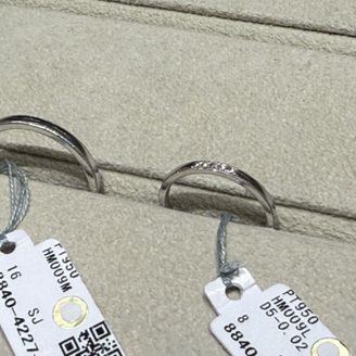 【HIROUMI(ヒロウミ)】の口コミ PT950で日本の職人が作る鍛造の指輪だけあって、ミルがとても細かくま...