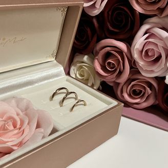 【MAHARAJA DIAMOND(マハラジャダイヤモンド)】の口コミ 普段使いしやすいシンプルなものにしました。少し細めでダイヤモンドも主張...