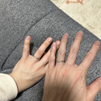 【Petit Marie(プチマリエ)】の口コミ 指輪のデザインは二人のこだわりの細身系でシンプルでおしゃれなウェーブの...