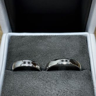 【エルメス(HERMES)】の口コミ シンプルでありながらもＨのロゴでブランドの存在感が出されていてとてもオ...