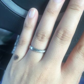 【Passage(パッサージュ)】の口コミ 　まず、指が綺麗に見えるデザインを重視しました。主人は指輪を購入しても...