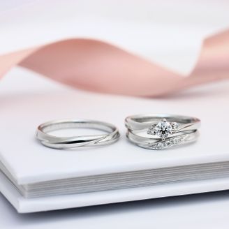 【アイプリモ(I-PRIMO)】の口コミ シンプルで毎日使いしやすいデザインを探していました。ダイヤモンドが華美...