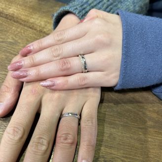 【SUNDANCE BRIDAL】の口コミ 婚約指輪との重ね付けでも邪魔をせずに、職場でも付けることができるシンプ...