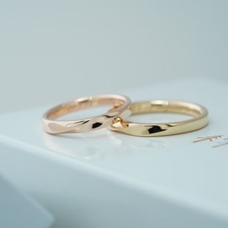 【THREE TREES(スリーツリーズ)】の口コミ シンプルの中にゴージャス感があり、ピンクゴールドとゴールドのお洒落な指...