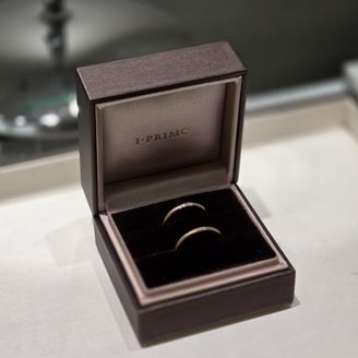 ラクシュYG [結婚指輪] アイプリモ(I-PRIMO) | Ringraph(リングラフ)
