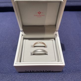 【NIESSING(ニーシング)】の口コミ シンプルなデザインですが、表面の加工がとてもかっこよく、周りの人と被ら...
