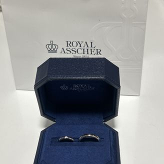 【ROYAL ASSCHER(ロイヤル・アッシャー)】の口コミ 　シンプル且つ、丸みのあるデザインを探していて、希望に、沿ったとても満...