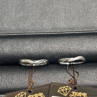 【カオキ　ダイヤモンド専門卸直営店】の口コミ ウェーブ型の結婚指輪を探していると伝えるとたくさんの種類のものを出して...