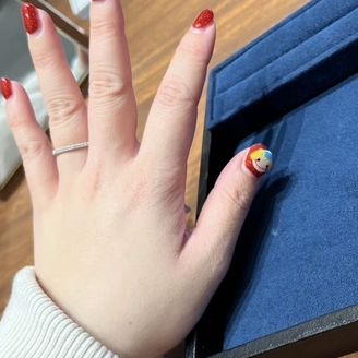 【4℃ BRIDAL(ヨンドシーブライダル)】の口コミ エタニティーリングを探していて、とても可愛かった。値段もそこまで高くな...