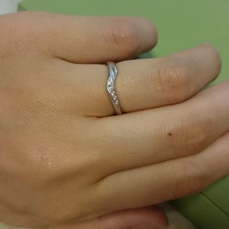 【LAPAGE(ラパージュ)】の口コミ 指を長く見せるデザインとクレマチスの指輪には、～神様の巡り合わせ～とい...