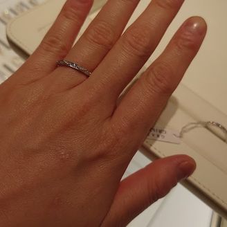 【グラフ(GRAFF)】の口コミ イギリス発祥のブランドなので、アメリカ発祥のブランドと違ってダイヤモン...