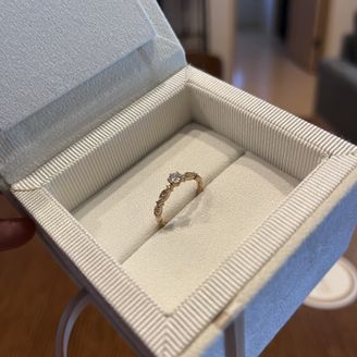 【AMOUR AMULET(アムール・アミュレット)】の口コミ アンティークなデザイン。細めなこと。元々店舗のサイトに出ていた商品例を...