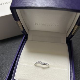 【俄(にわか)】の口コミ キラキラで存在感はしっかりとあるが着け心地はとても良く、軽い。着けてい...