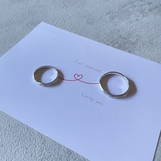 【YUKA HOJO(ユカホウジョウ)】の口コミ デザイン性があり、まわりとかぶらないのに、
実際に着けてみると、浮くこ...