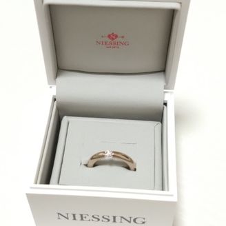 【NIESSING(ニーシング)】の口コミ ダイヤ付きがいいけどゴツいデザインは嫌、あまり他とは被りたくない、色も...