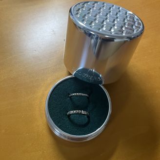 【ブシュロン(BOUCHERON)】の口コミ ブシュロンの「クルドパリ」リングを選びました。ヴァンドーム広場の石畳か...