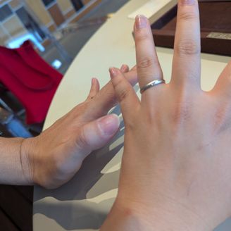 【PILOT BRIDAL(パイロットブライダル)】の口コミ 男性女性選ばず、どちらにもつけやすいデザインの為おすすめポイントです。...