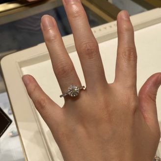 【グラフ(GRAFF)】の口コミ 品質がGのものも扱っているので、カラット数が0.5ctでもそこまでお値...