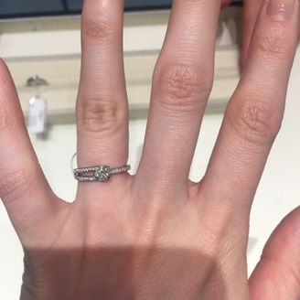 【Fred(フレッド)】の口コミ 他にないアシメントリーのデザインはとても素敵でした。人と被らず、かなり...