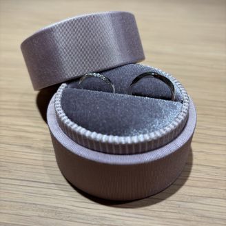 【Princess Bijou(プリンセス・ビジュー)】の口コミ シンプルで普段の服装にも合いやすいです。ウェーブの形を選びました。スト...