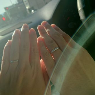 【One&Only(ワンアンドオンリー)】の口コミ シンプルで飽きのこない。一生使い続けられる。
手仕事で形成されるため、...