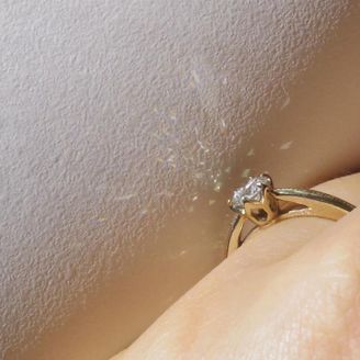 【MITUBACI(ミツバチ)】の口コミ 0.3ctの婚約指輪とハーフエタニティリングの結婚指輪を購入しました。...