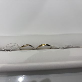 【nocur(ノクル)】の口コミ シルバーとゴールドの配色で他にはない特別な感じがよかった。シンプルかつ...