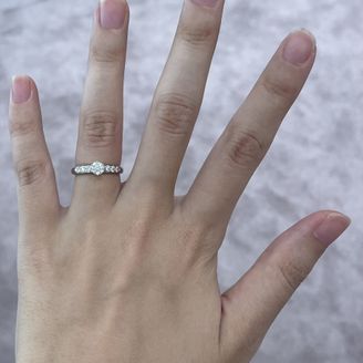 【MIKIMOTO(ミキモト)】の口コミ 和風テイストでシンプル目なものが多かった気がします。海外のブランドより...