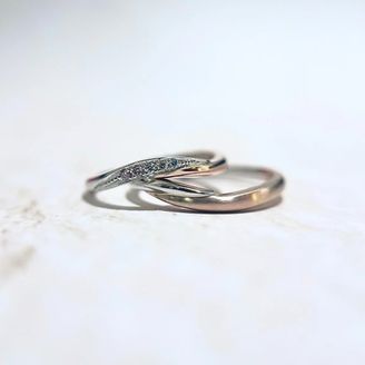 【BELETHE(ベルテ)】の口コミ 指輪の形、ダイヤモンドの色、指輪本体の色、艶消しのヘアライン加工など全...