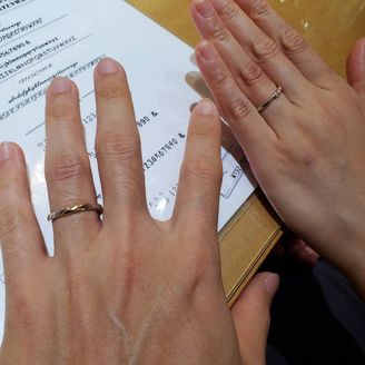 【AMOUR AMULET(アムール・アミュレット)】の口コミ 最初はシンプルな王道デザインを探していたのですが、こちらのお店でプラチ...