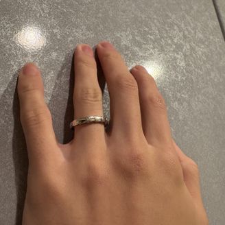 【ブルガリ(BVLGARI)】の口コミ デザインがシンプルかつオシャレで人と差が出せる。奇抜さは求めないけど個...