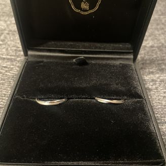 【紡ぎ輪(つむぎわ)】の口コミ 特別感があるけど奇抜すぎないデザインがいいなと思っていたところ、この指...