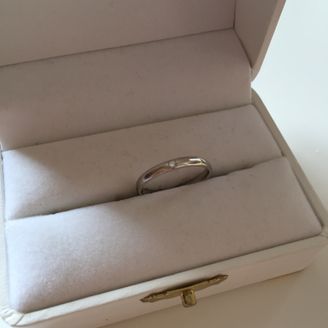 【都民共済(とみんきょうさい)】の口コミ 婚約指輪を凝った物にしたので、結婚指輪はとにかくシンプルな物を！と思い...