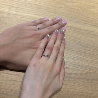 【LOVE NOTES】の口コミ お店で拝見させていただきまして、この指輪に決めました。普段使いのペアリ...