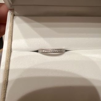 【PILOT BRIDAL(パイロットブライダル)】の口コミ ミル打ちデザインがとても可愛く、あまり他のブランドとデザインがかぶらな...
