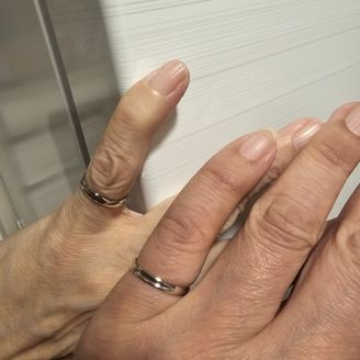 【insembre(インセンブレ)】の口コミ シンプルなデザインがいい。また、お互いがつける指輪に日付やメッセージを...