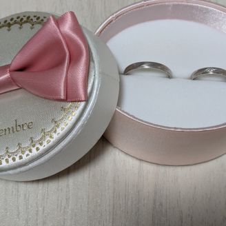 【insembre(インセンブレ)】の口コミ 実物は写真よりも柔らかい光で、普段使いしやすいところが気に入っています...