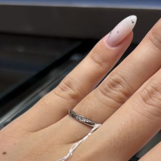 【ミルフローラ(Milluflora)】の口コミ デザインはV字か、ウェーブの型を探していました、
かつシンプルでキレイ...