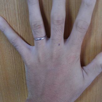 【HOSHI no SUNA 星の砂(ほしのすな)】の口コミ 仕事上、シンプルな指輪を探していました。最近は、男性の指輪もカーブがつ...