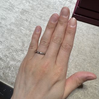 【ブルガリ(BVLGARI)】の口コミ 元々自分の指が細身で長いわけではないので、似合うかどうか不安でしたが、...