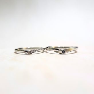 【CAFERING(カフェリング)】の口コミ ピンクダイヤモンドをグラデーションで4つ入れることが出来るデザインに惹...