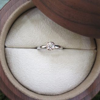 【COLANY(コラニー)】の口コミ バラをモチーフにしたデザインが可愛らしくてとても気に入りました。全ての...