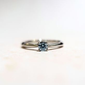 【CAFERING(カフェリング)】の口コミ 先に選んだ結婚指輪とセットリングとして販売されていて、シンプルかつ王道...