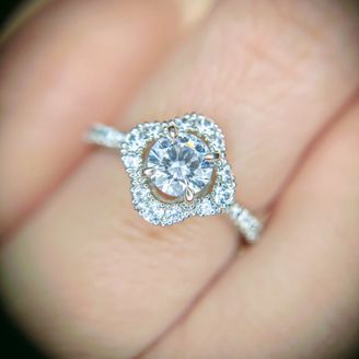 【HIROUMI(ヒロウミ)】の口コミ プラチナ、ダイヤのクオリティが高いので、輝きが他のお店と格段に違います...