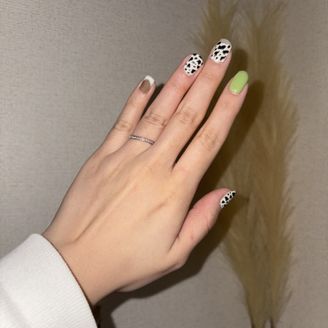 【トリニティ(Trinity)】の口コミ この指輪は、どんな服装にも合わせやすいシンプルなデザインが魅力です。日...